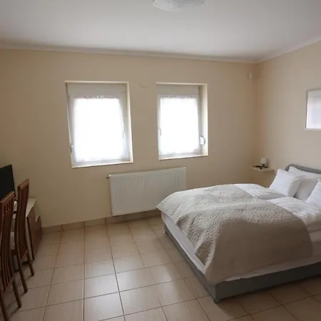 Adeliz Apartman Apartmán Eger