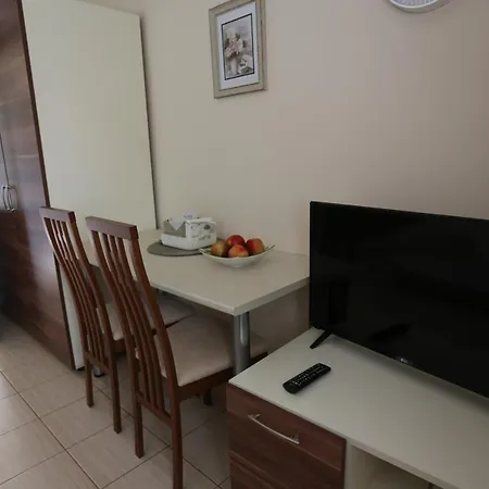 Adeliz Apartman * Eger