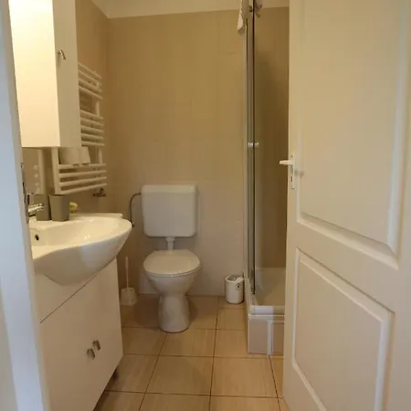 Adeliz Apartman *